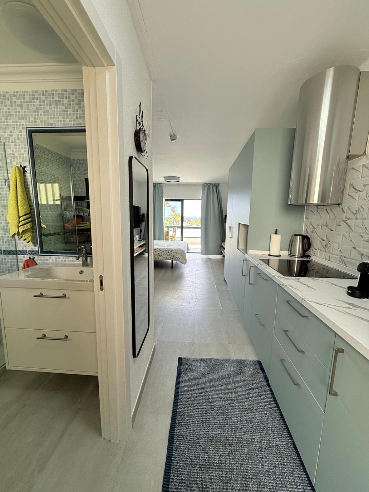 Al Sole Studios Residence Playa Roca كوستا تاغيسي المظهر الخارجي الصورة