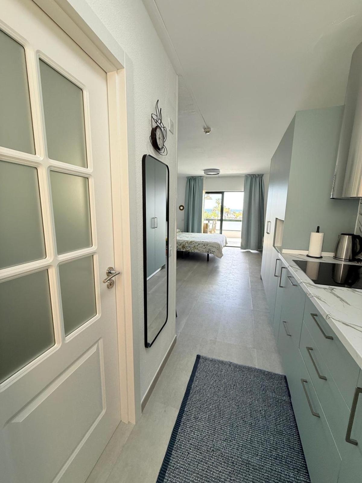 Al Sole Studios Residence Playa Roca كوستا تاغيسي المظهر الخارجي الصورة