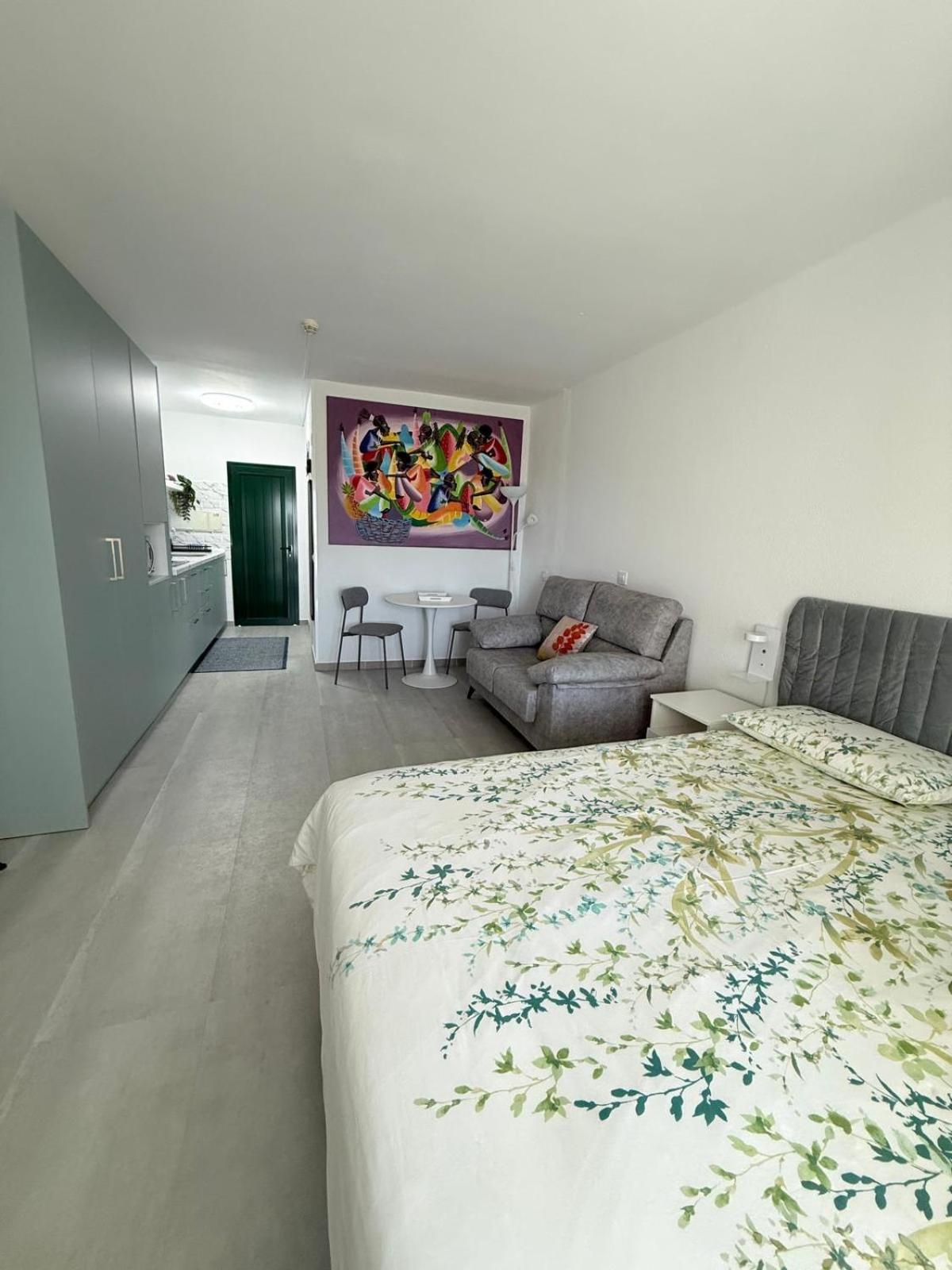 Al Sole Studios Residence Playa Roca كوستا تاغيسي المظهر الخارجي الصورة
